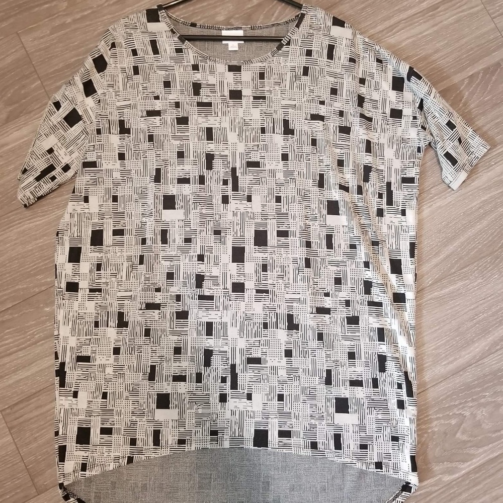Lularoe Irma Dolman Top